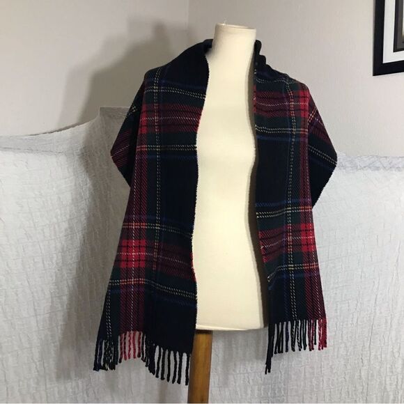 GAP 100% Wool Plaid Scarf - Picture 2 of 5